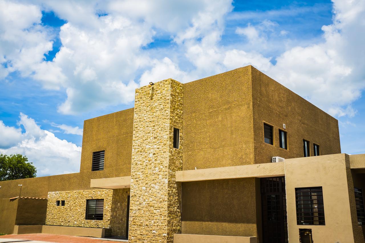 El Suto-Aparthotel San José de Chiquitos Εξωτερικό φωτογραφία